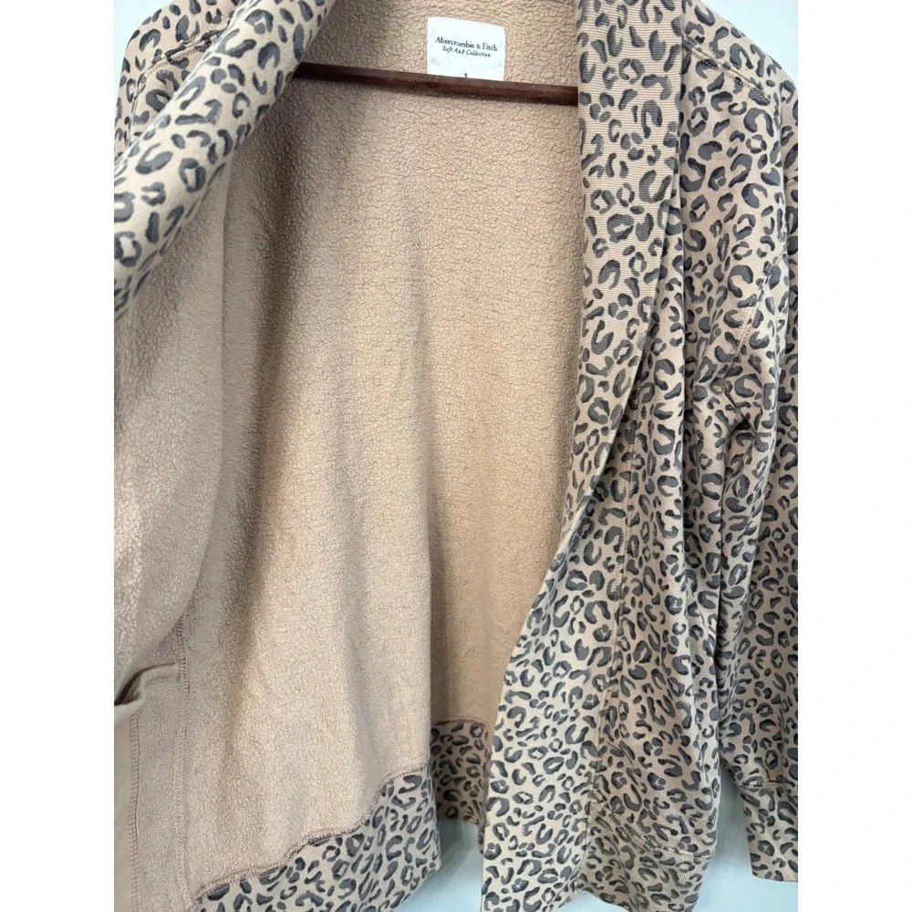 Abercrombie Fitch Soft AF Sz S  Leopard Print Open Front‎ Cardigan Sweater - Picture 3 of 5